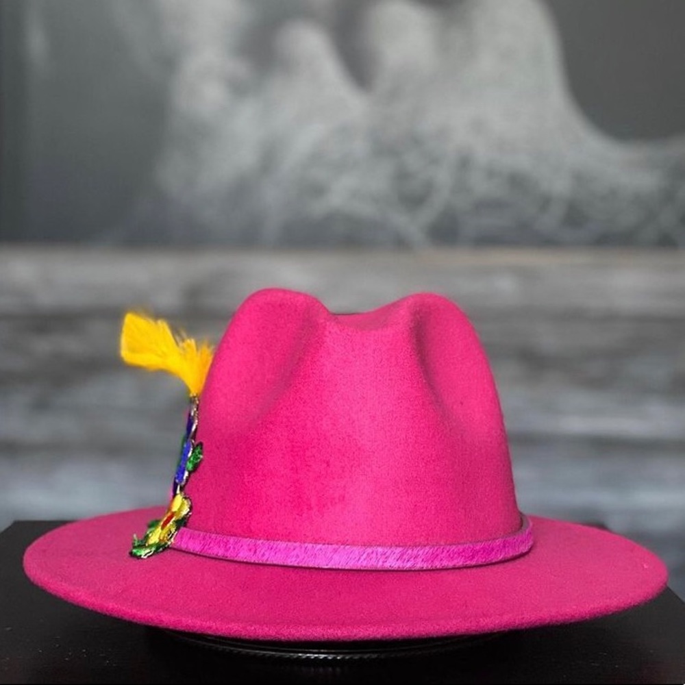 Pink Fedora - Picture 3 of 4